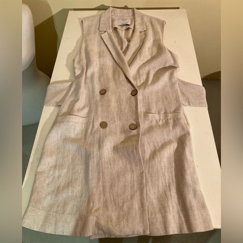 NWOT Long linen cardigan/vest with 4 buttons - Picture 1 of 6